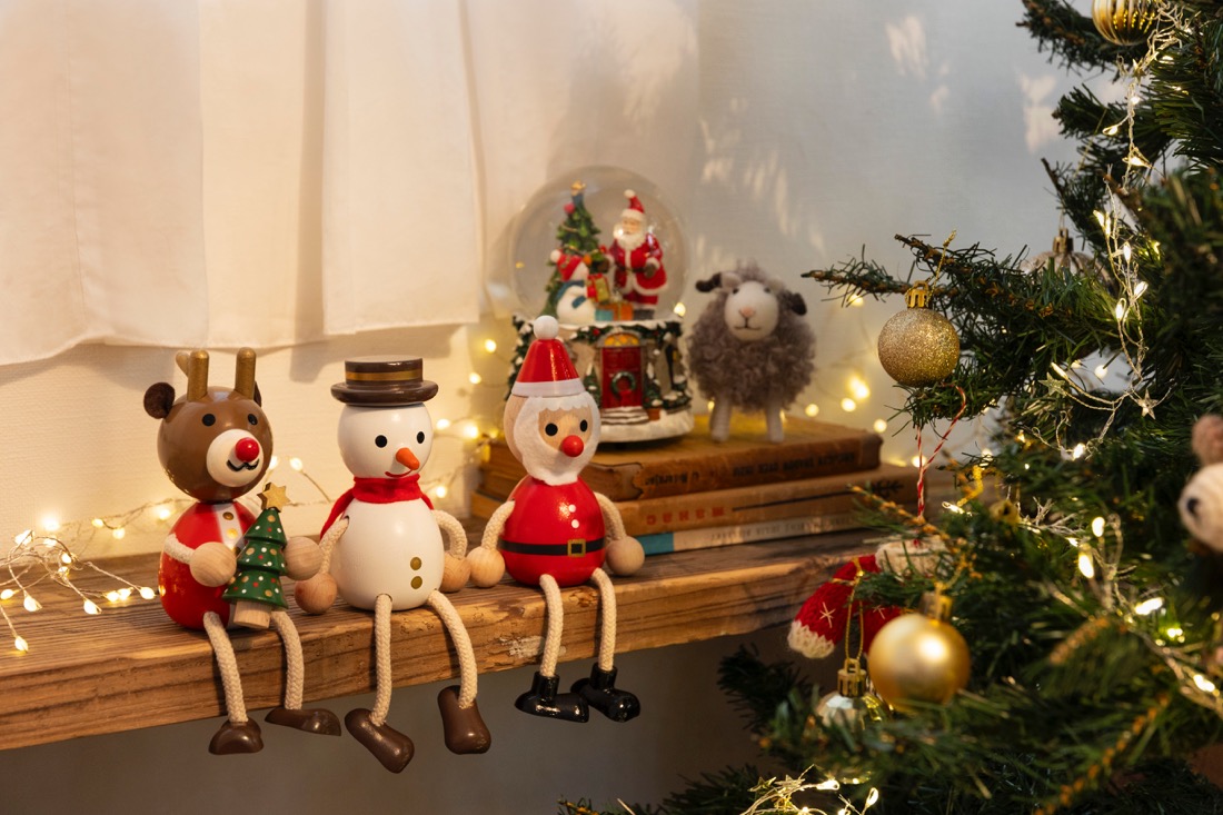ぬくもりある人形やオブジェで彩るインテリア　大人可愛いクリスマスデコレーション特集