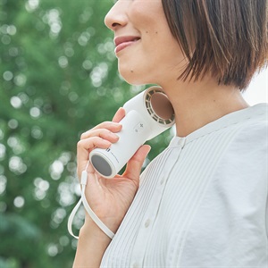 ライフオンプロダクツ  ペルチェ冷却機能ターボハンディファン