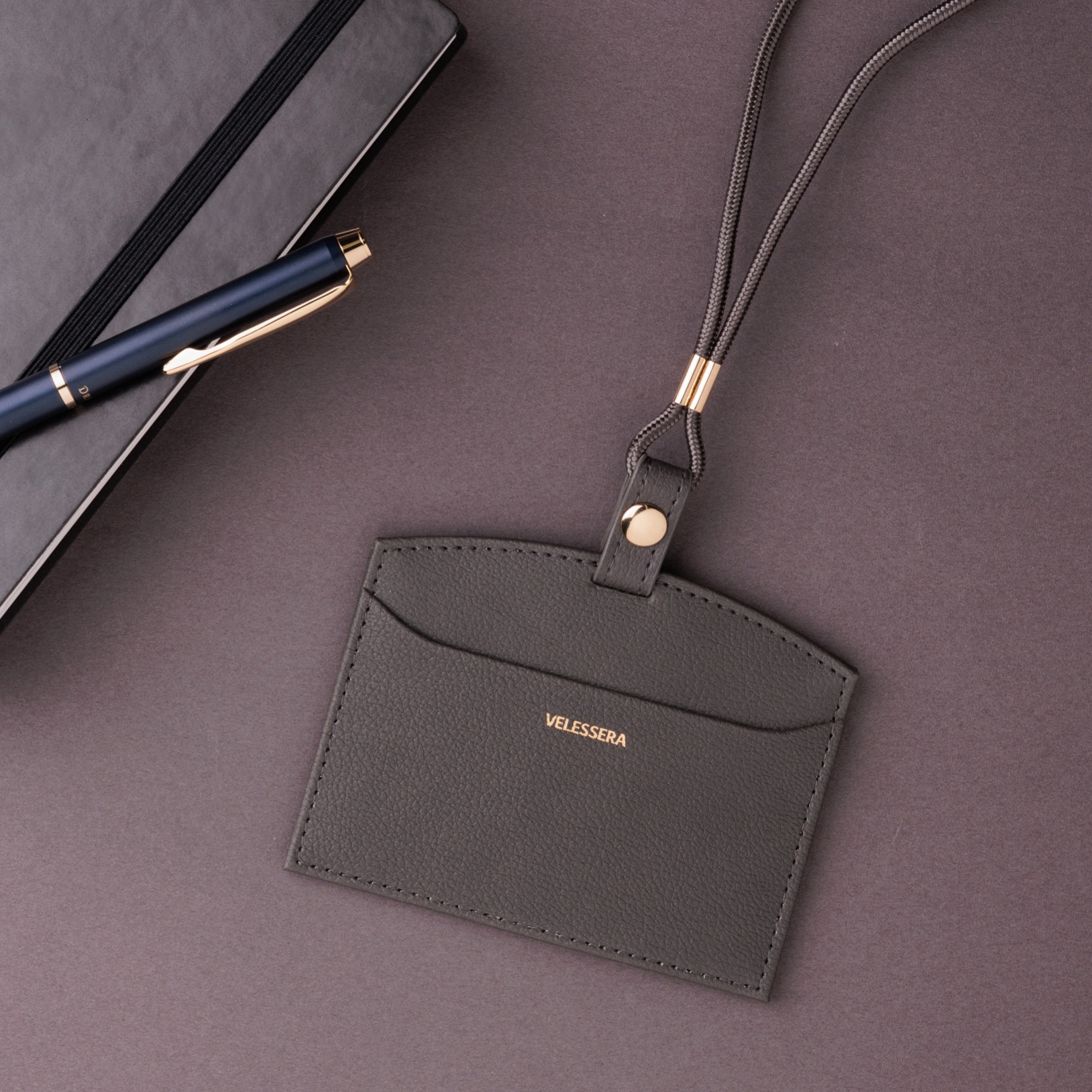 ITEM 06 - IDホルダー