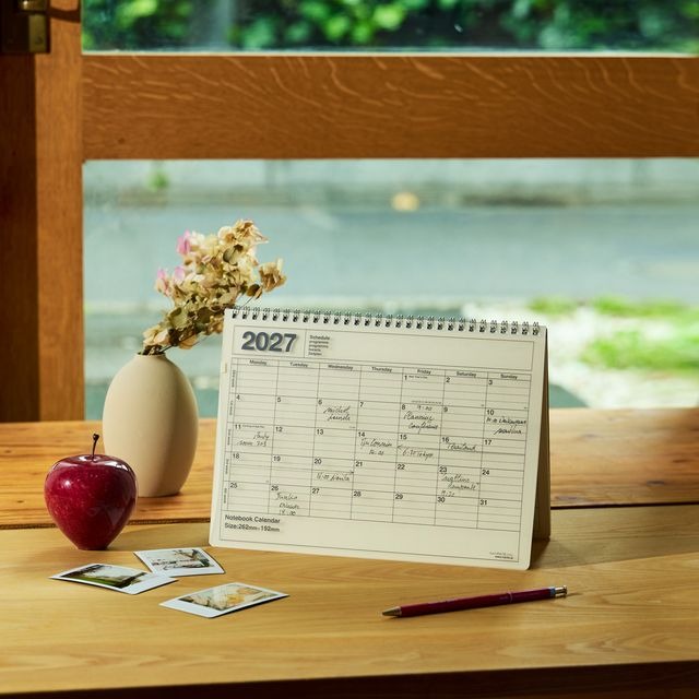 ITEM 05 - 1月始まり手帳【8/27発売予定】